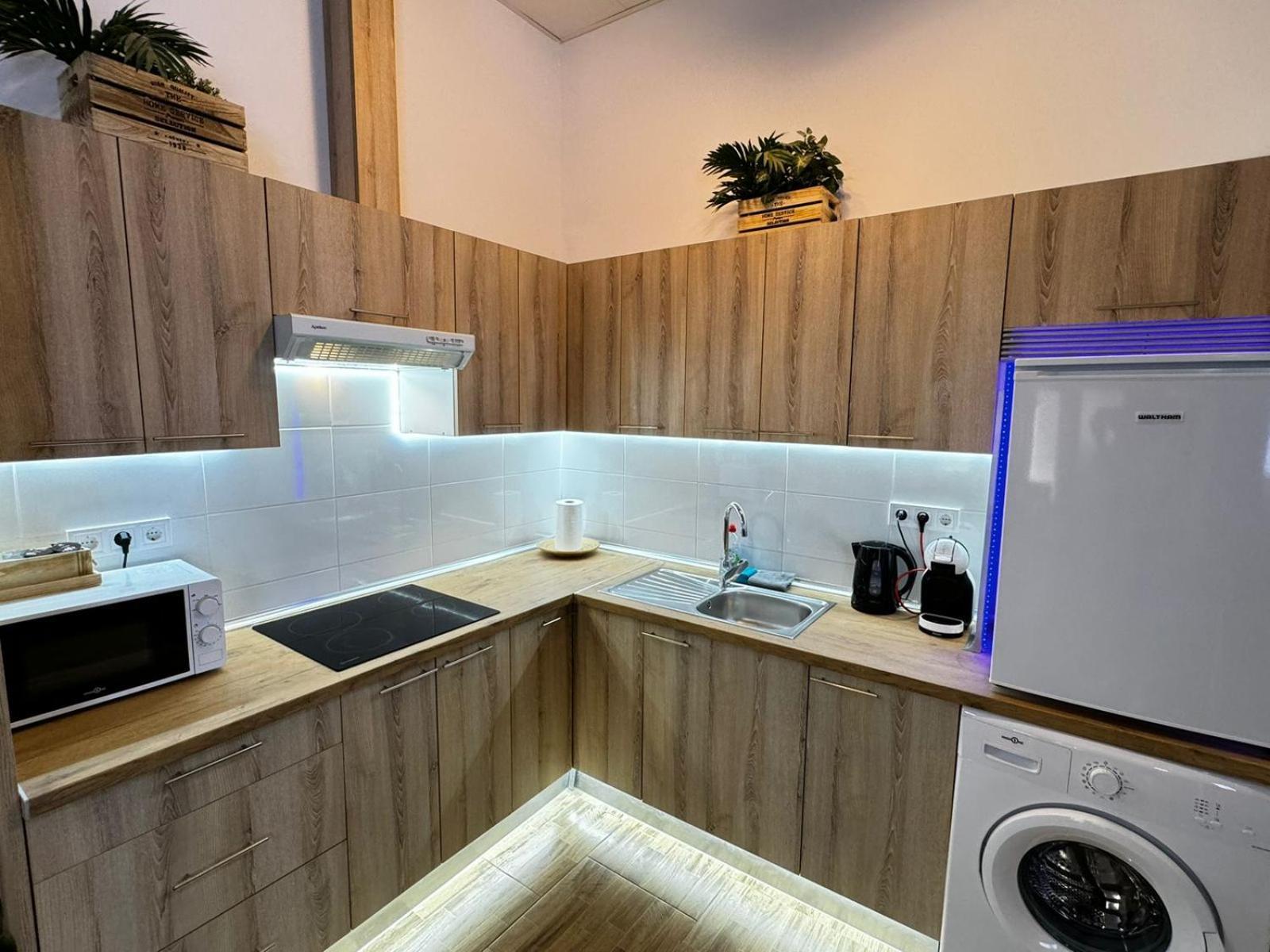 Apartment Salom 5 *